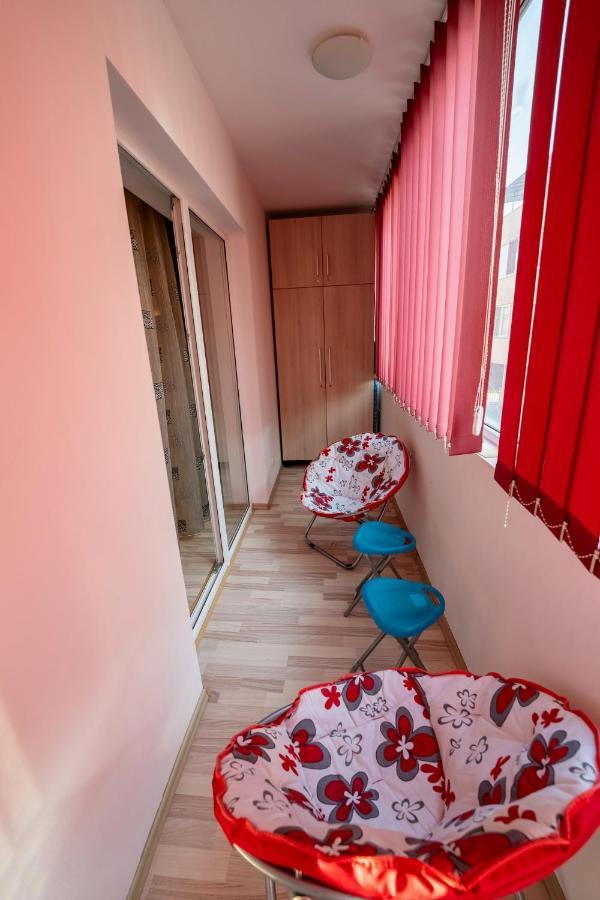 Quiet 3-Room Apt - 2 Parking Spaces - 5 Min Bus Floreşti エクステリア 写真